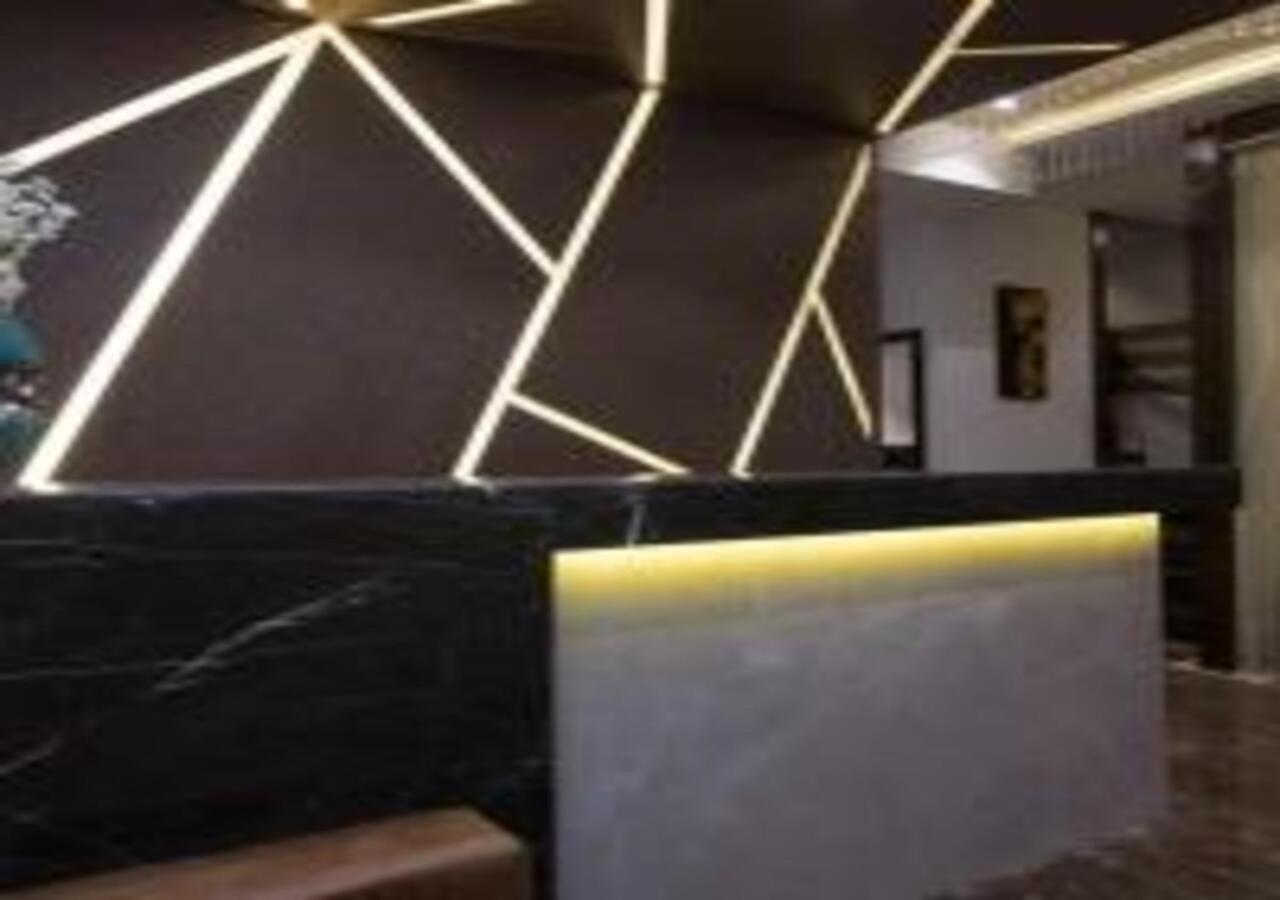 Hotel Meriton Mumbai International Airport T-2 Extérieur photo