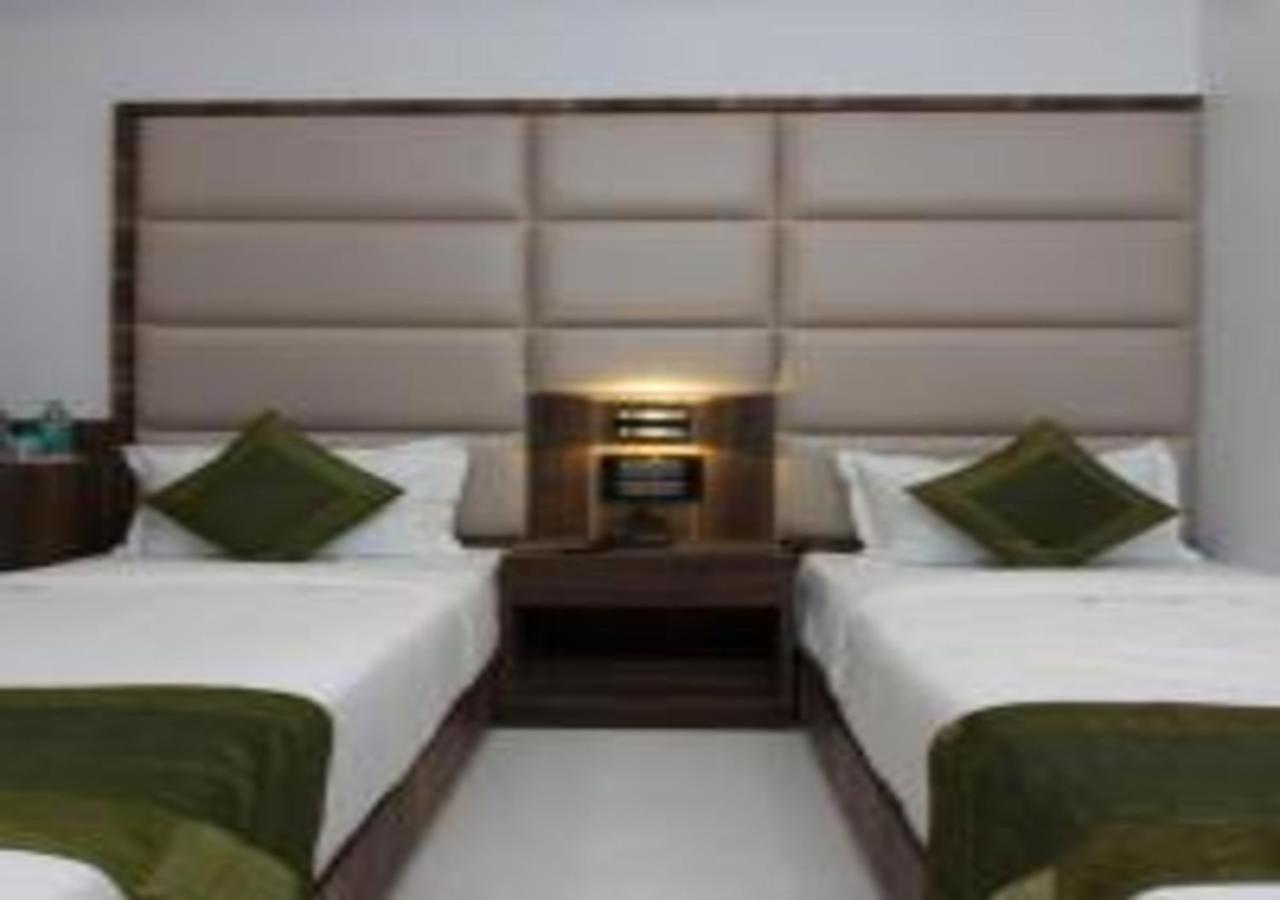 Hotel Meriton Mumbai International Airport T-2 Extérieur photo